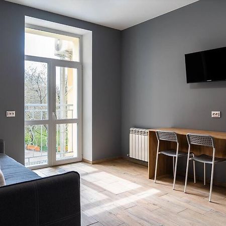 Apartment In The Heart Of Chernigov エクステリア 写真