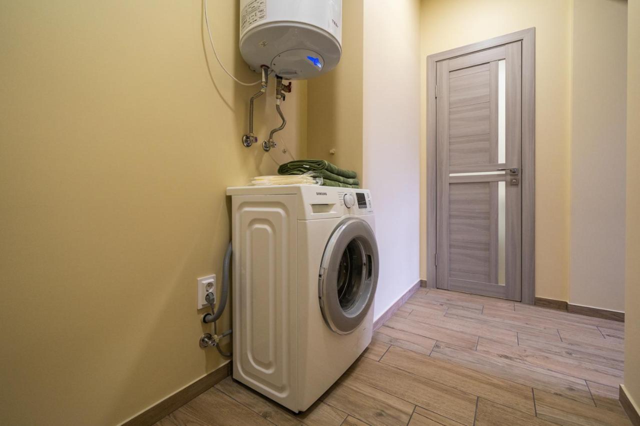 Apartment In The Heart Of Chernigov エクステリア 写真