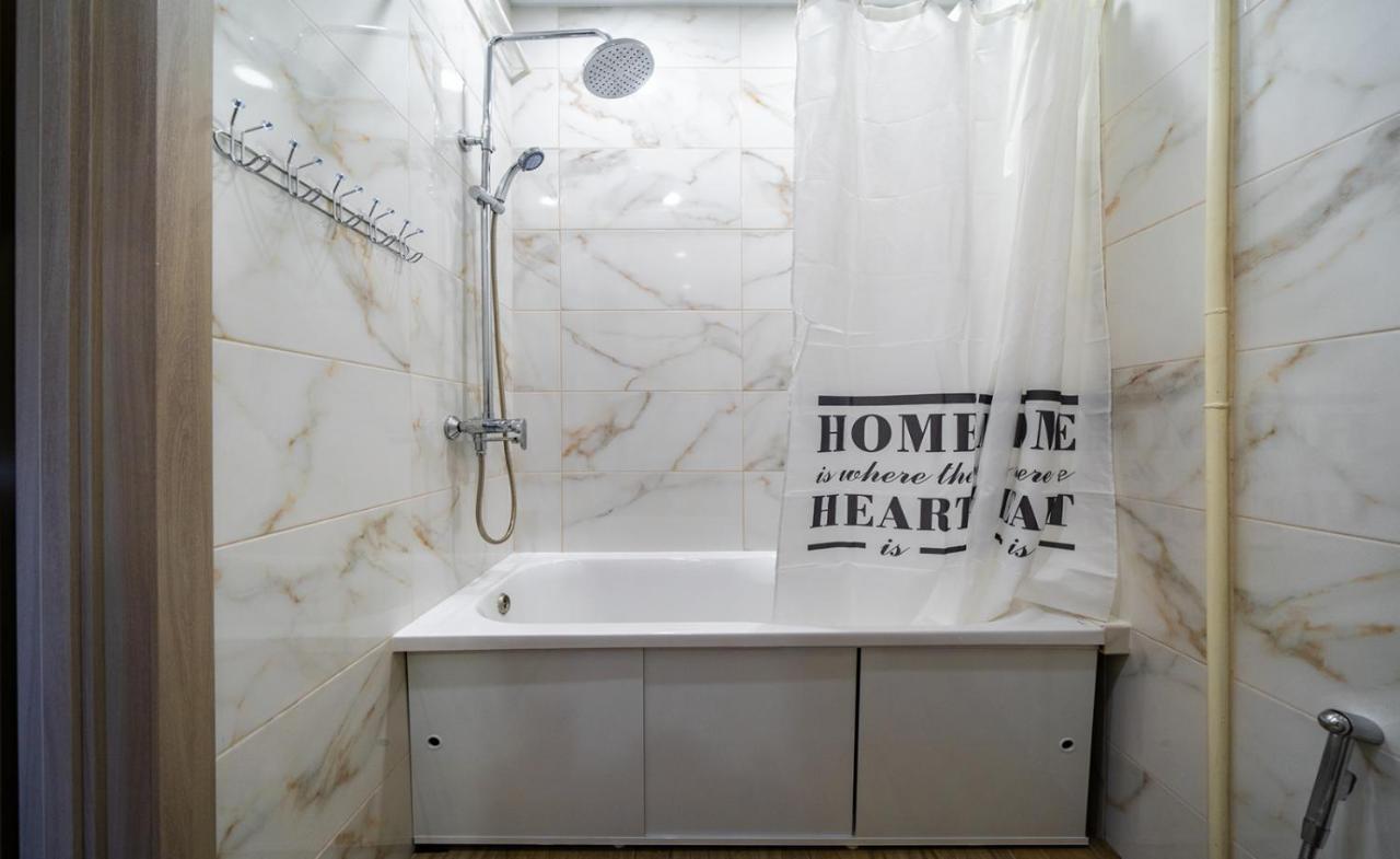 Apartment In The Heart Of Chernigov エクステリア 写真